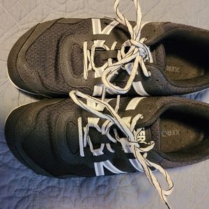 Xero Barefoot style tennis shoe